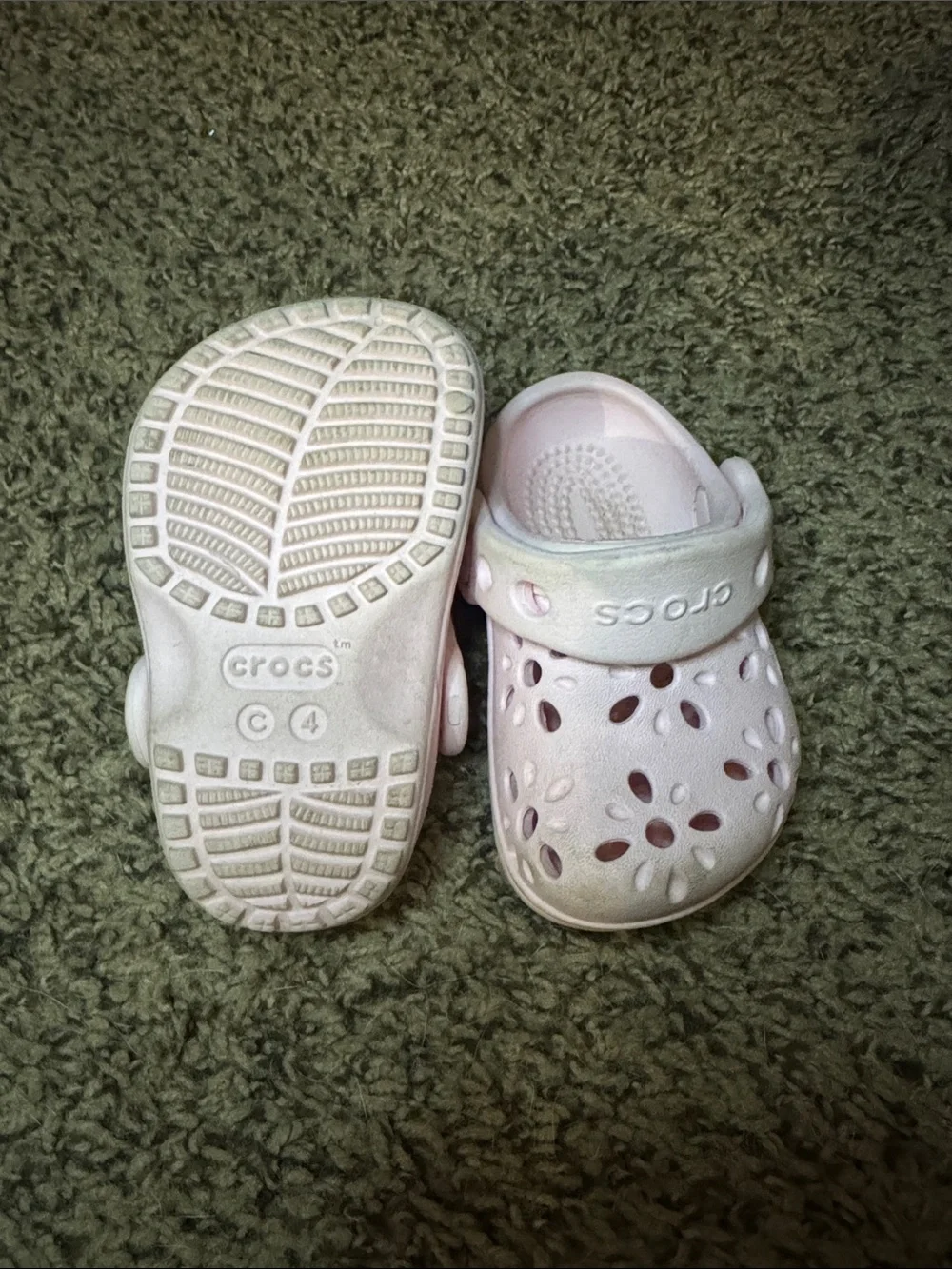 CROCS Kids Floral Cutout Clogs in Pale Pink